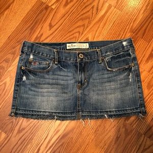 Hollister mini skirt